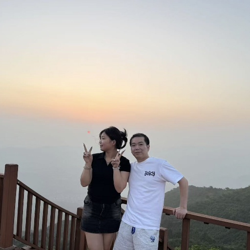 老婆胡一凡